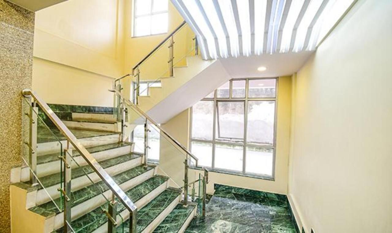 Fabhotel Stay Inn International - Nr Sealdah Station Kalküta Dış mekan fotoğraf