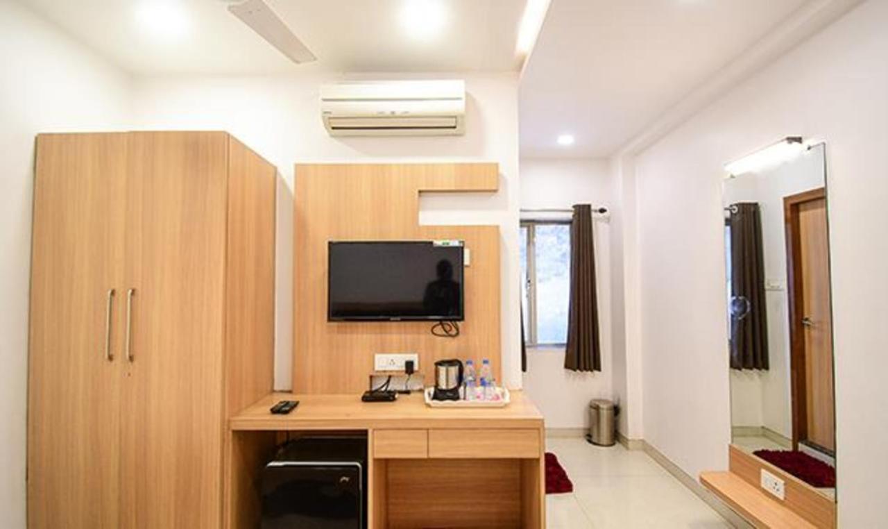 Fabhotel Stay Inn International - Nr Sealdah Station Kalküta Dış mekan fotoğraf