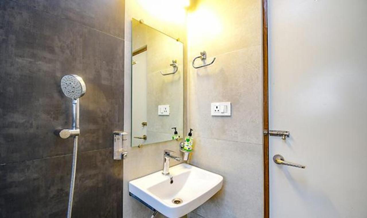 Fabhotel Stay Inn International - Nr Sealdah Station Kalküta Dış mekan fotoğraf