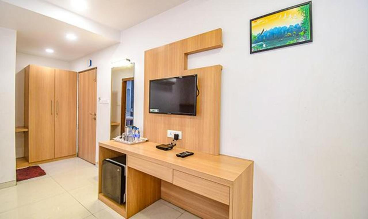 Fabhotel Stay Inn International - Nr Sealdah Station Kalküta Dış mekan fotoğraf