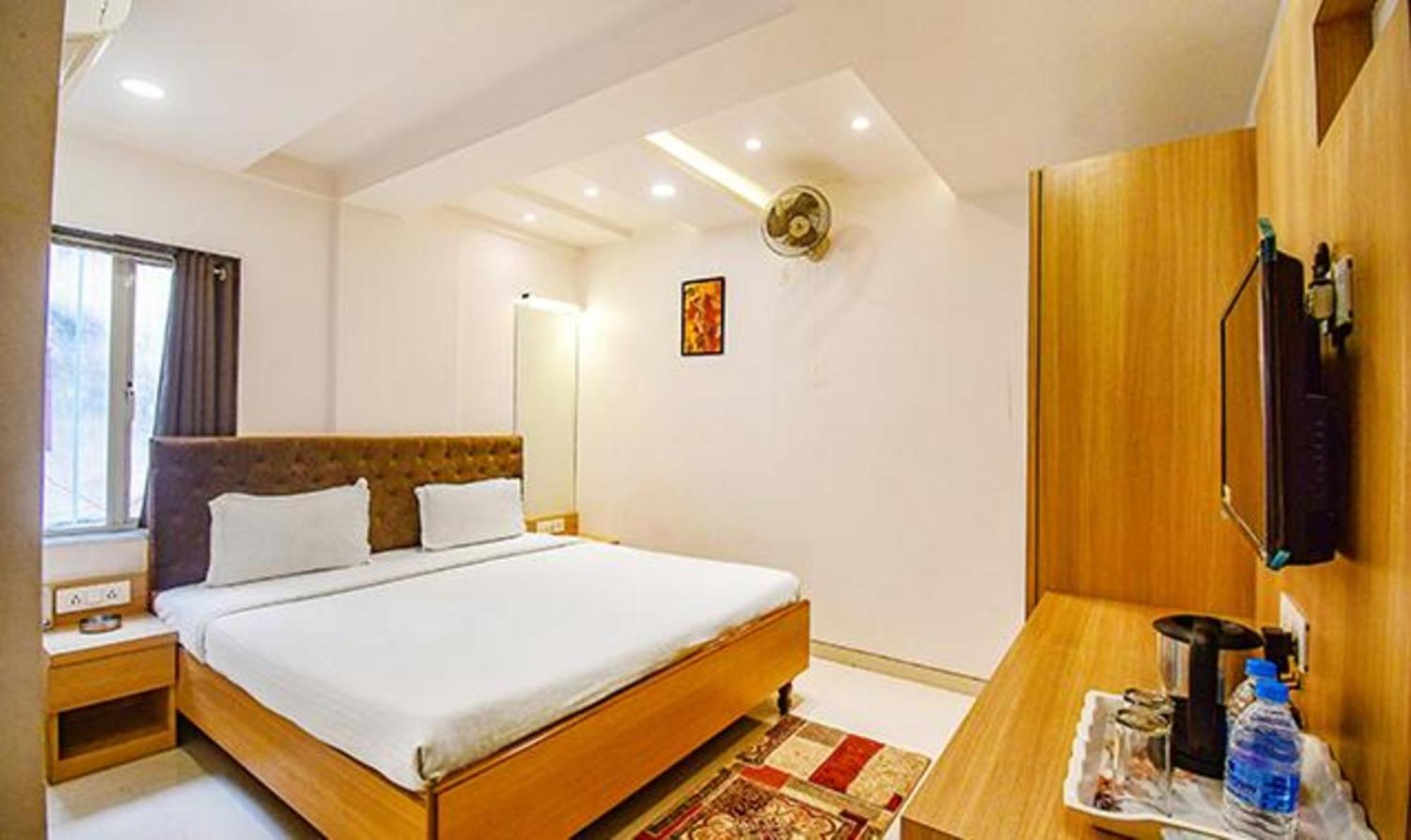 Fabhotel Stay Inn International - Nr Sealdah Station Kalküta Dış mekan fotoğraf